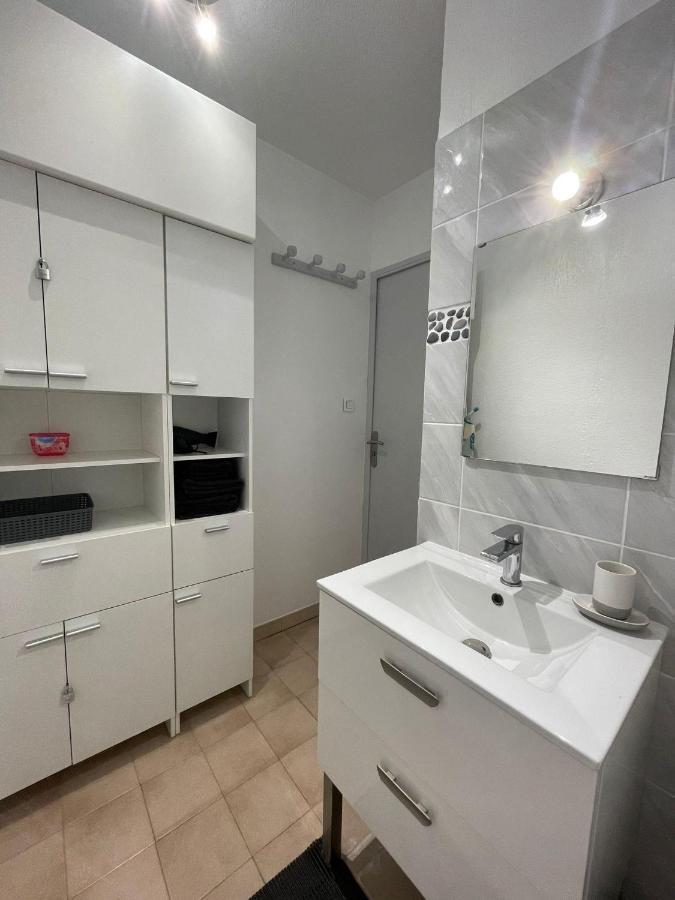 Appartement T2 46M2 Avec Grande Terrasse Санари-сюр-Мер Экстерьер фото